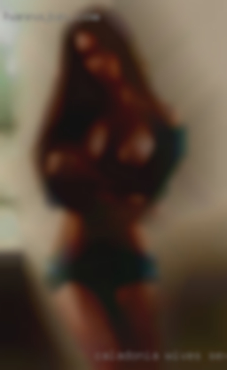 Caladonia wives sexy fucking over puzyy.